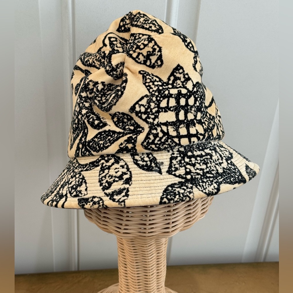 Vintage 70’s Mr. John Jr for Bullocks Tan/Black Floral Bucket Hat